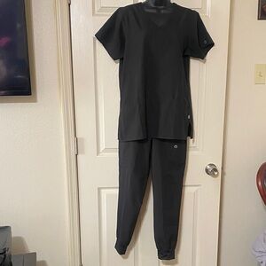 Wink 123 black womens scrub set